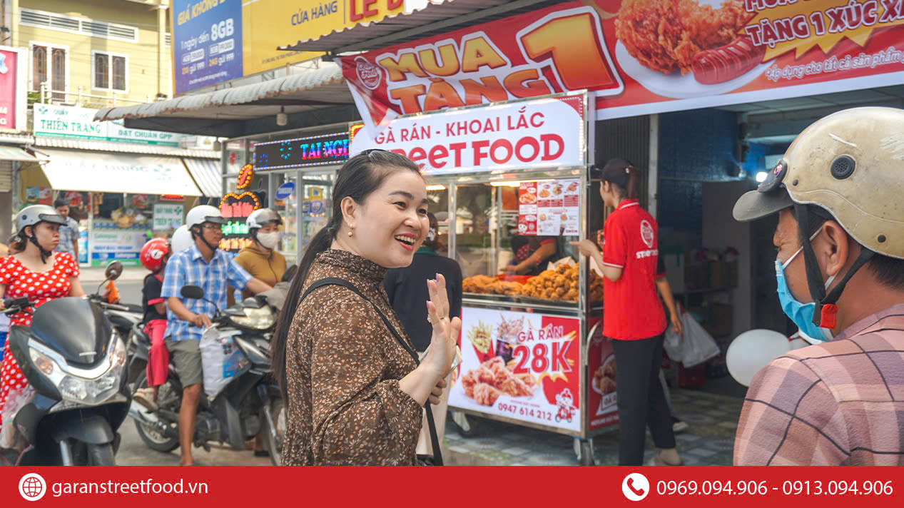 CHỌN NHƯỢNG QUYỀN TRUYỀN THỐNG HAY STREET FOOD