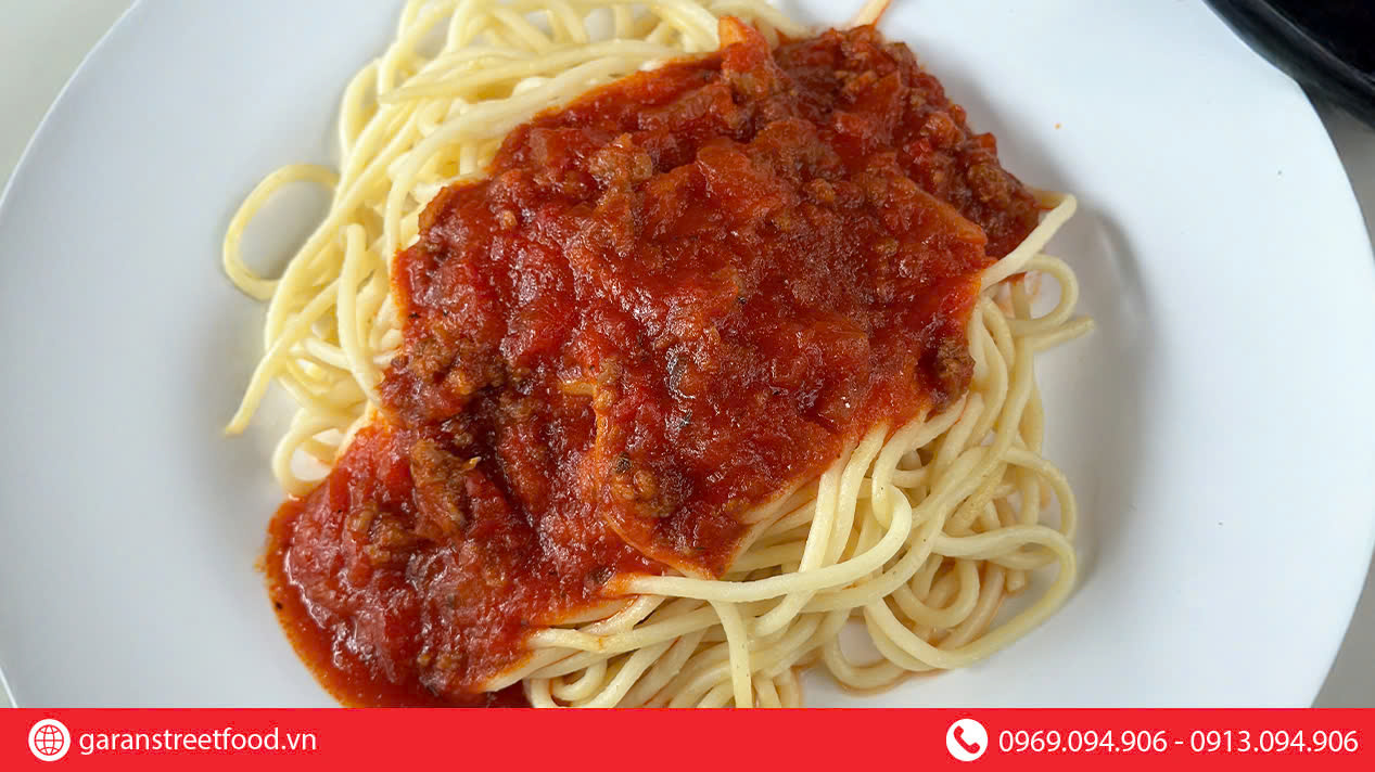 MÌ Ý XỐT BÒ BẰM TẠI STREET FOOD - MÓN ĂN CHUẨN VỊ Ý