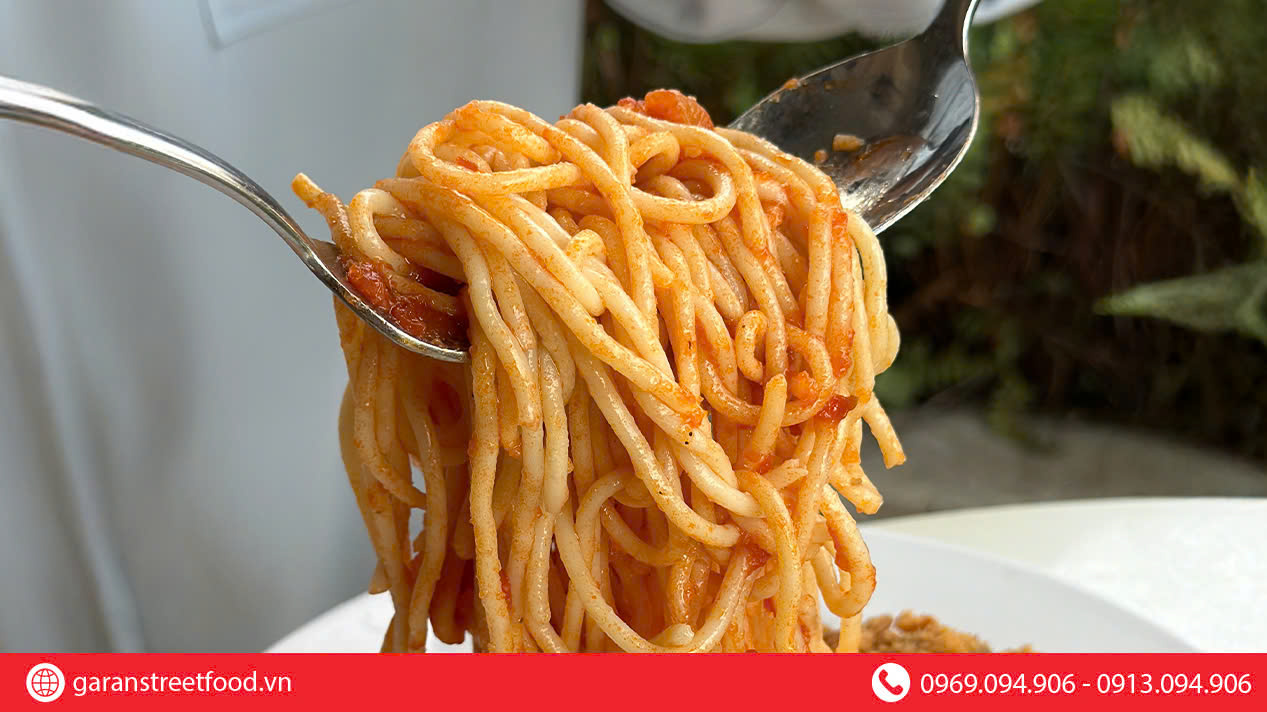 MÌ Ý XỐT BÒ BẰM TẠI STREET FOOD - MÓN ĂN CHUẨN VỊ Ý