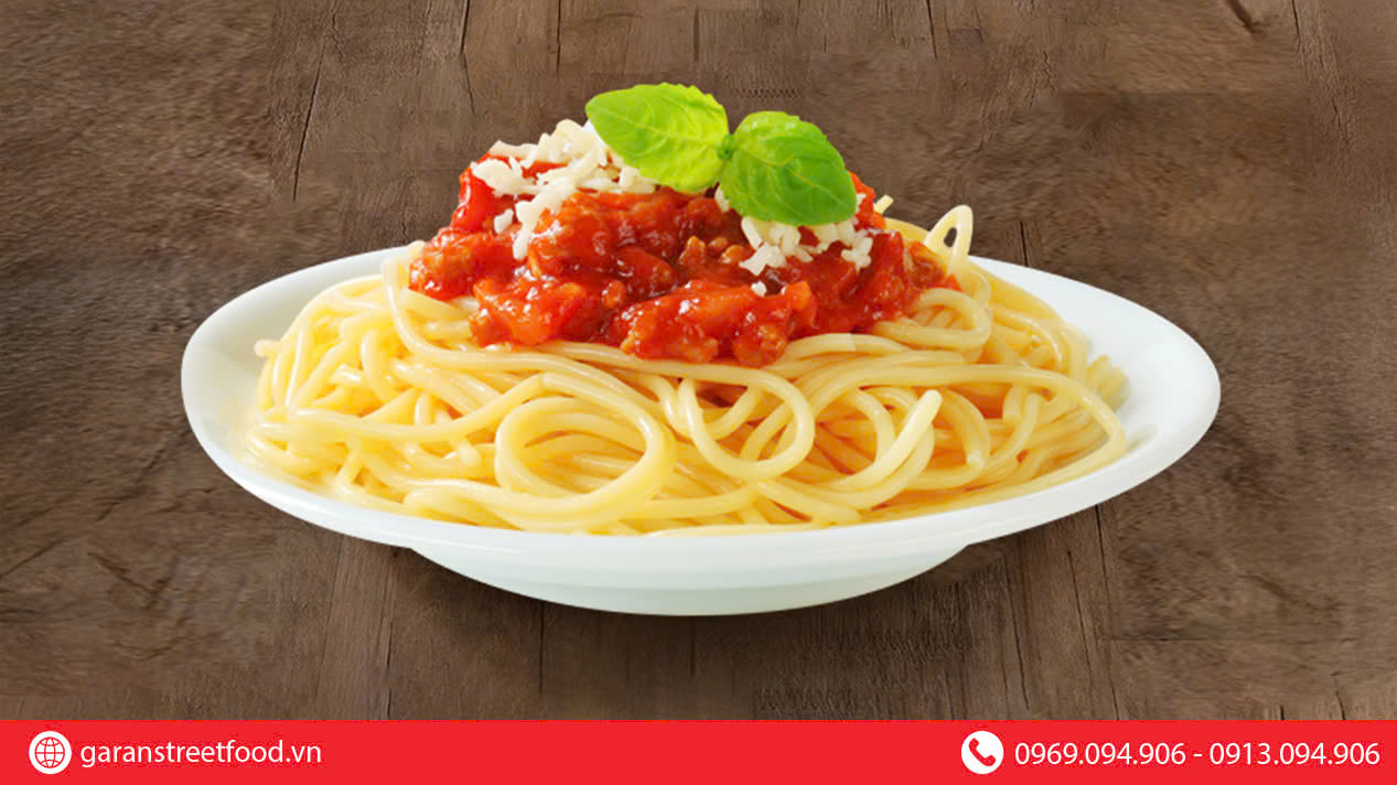 MÌ Ý XỐT BÒ BẰM TẠI STREET FOOD - MÓN ĂN CHUẨN VỊ Ý