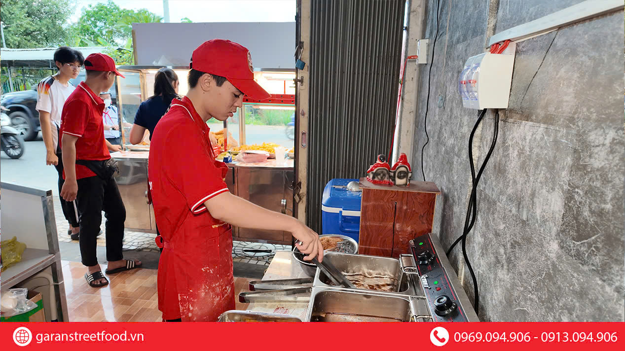 CHỈ TỪ 49 TRIỆU – SỞ HỮU NGAY XE GÀ RÁN CHUẨN THƯƠNG HIỆU STREET FOOD