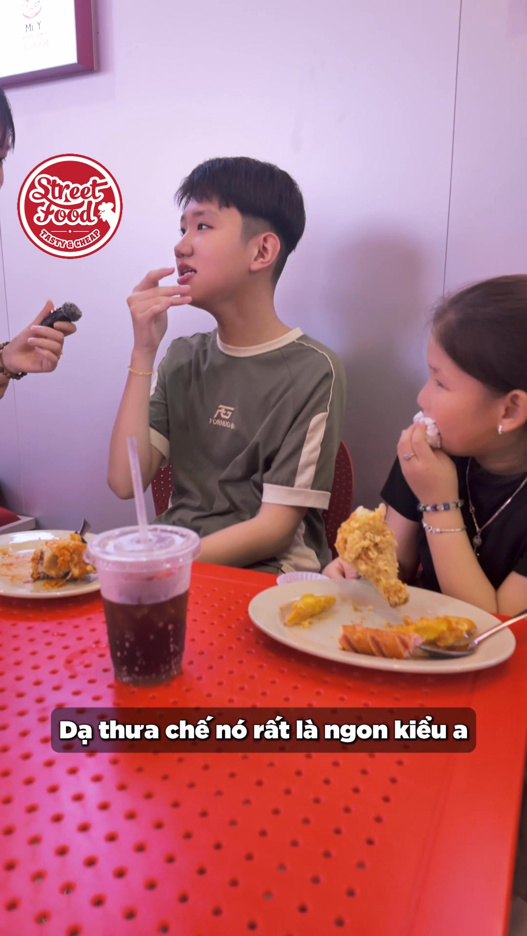 Thực khách Street Food
