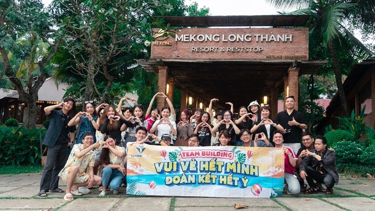 Văn hoá & đội ngũ Vũ Thiên Group — Gà Rán Street Food