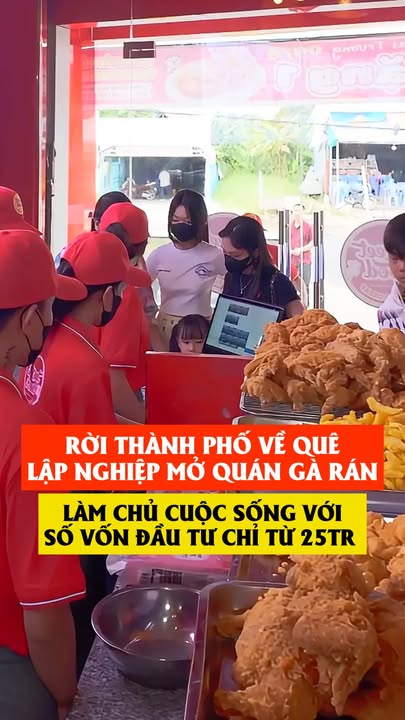 Khách mua tại quầy Street Food An Khương