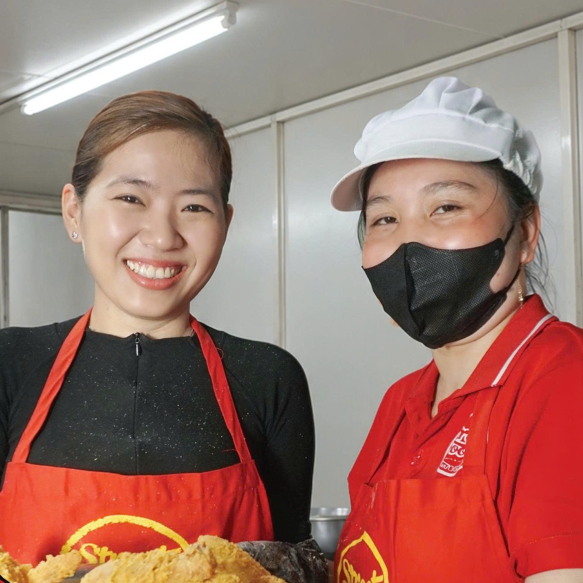 Chị Như – chủ cửa hàng Gà Rán Street Food Vĩnh Lộc